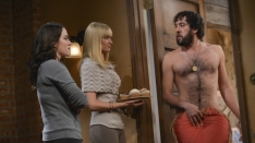 /shows/2_broke_girls/episodes/And The Egg Special