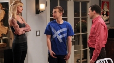 /shows/two_and_a_half_men/episodes/Paint It, Pierce It Or Plug It