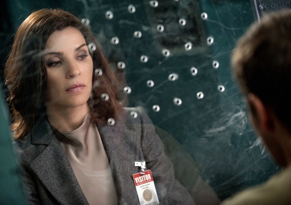 Alicia pays Cary a visit in "Trust Issues" -S6E2