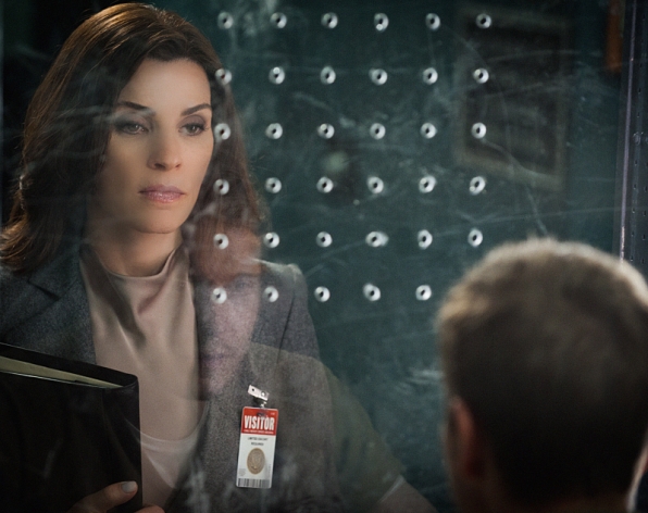 Alicia Florrick in "Trust Issues" - S6E2