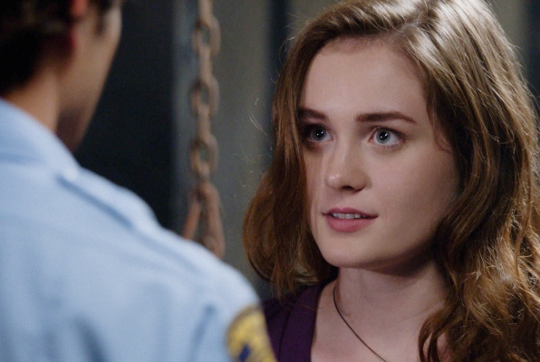 Melanie with Junior - S2E10