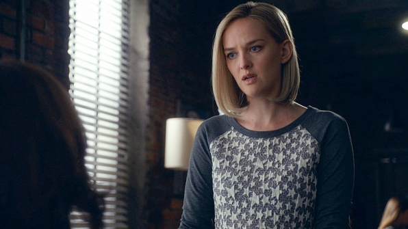 Robyn Burdine in "The Line" - S6E1