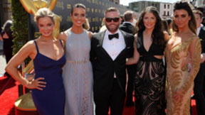 15 Stunning Red Carpet Photos