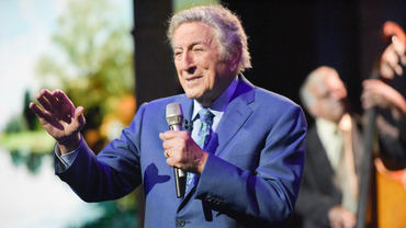 Tony Bennett Performs 'This Is All I Ask' On The Late Show